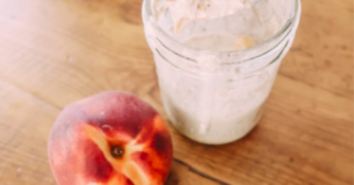 peach-cobbler-overnight-oats-conners-clinic-recipe-healthy-allergy-friendly